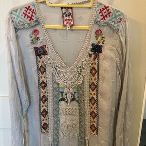 Johnny Was Light Gray Embroidered Blouse